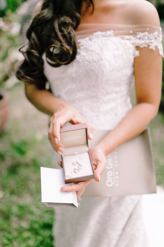 royal-blue-beach-wedding