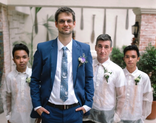 royal-blue-beach-wedding