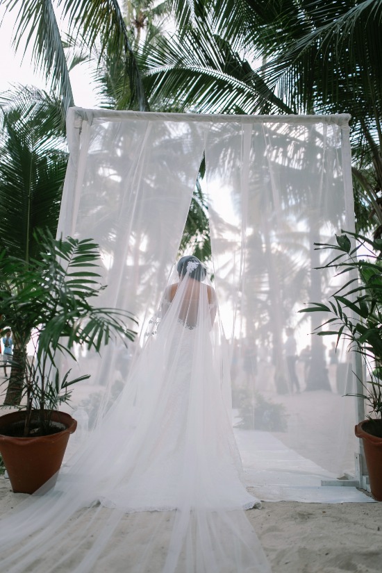 royal-blue-beach-wedding
