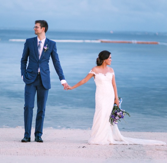 royal-blue-beach-wedding