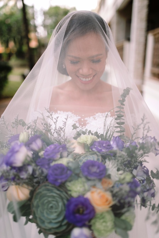 royal-blue-beach-wedding