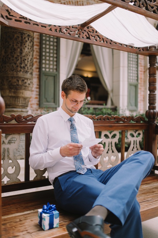 royal-blue-beach-wedding