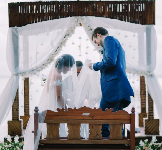 royal-blue-beach-wedding