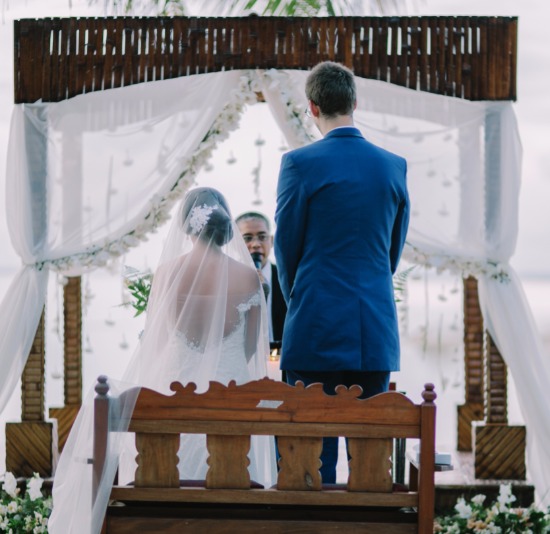 royal-blue-beach-wedding