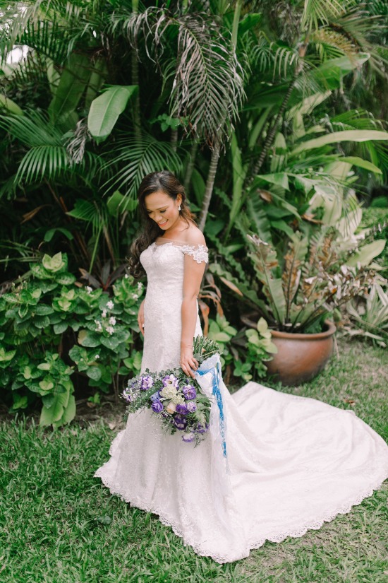 royal-blue-beach-wedding