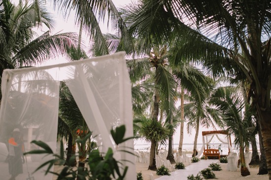 royal-blue-beach-wedding