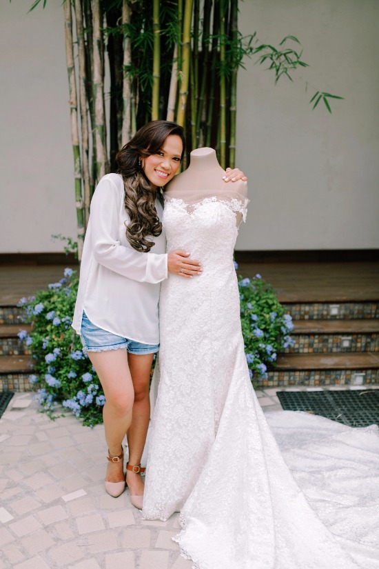 royal-blue-beach-wedding