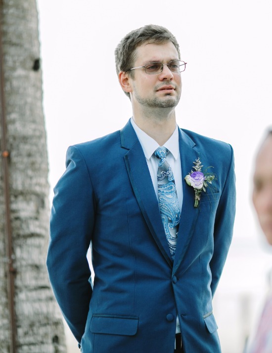 royal-blue-beach-wedding