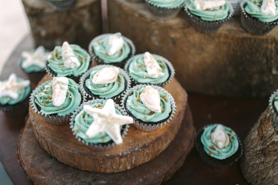 royal-blue-beach-wedding