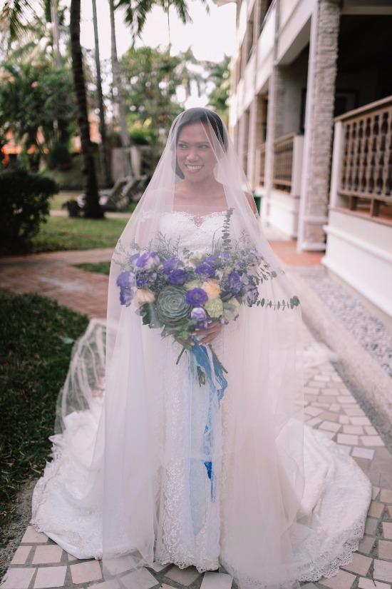 royal-blue-beach-wedding