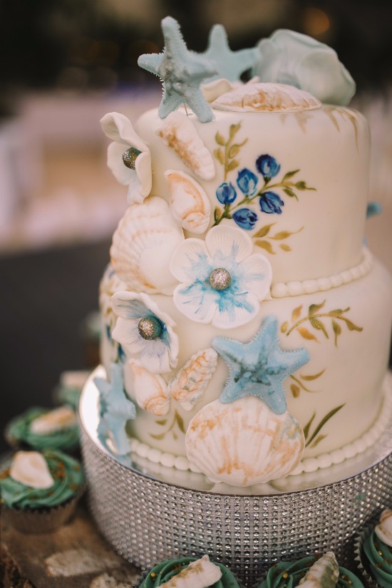 royal-blue-beach-wedding