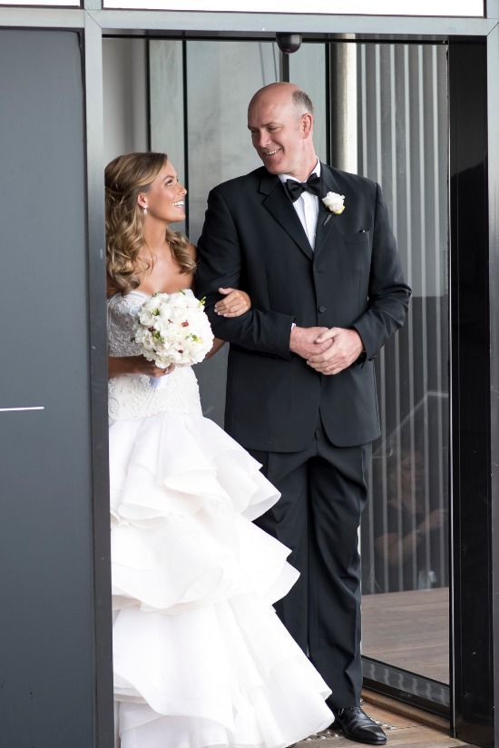 timeless-wedding-with-a-hint-of-glamor
