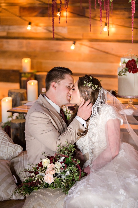 twilight-rustic-barn-wedding