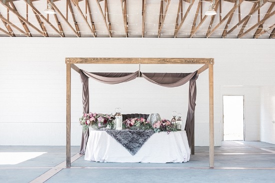 blush-and-burgundy-wedding-ideas