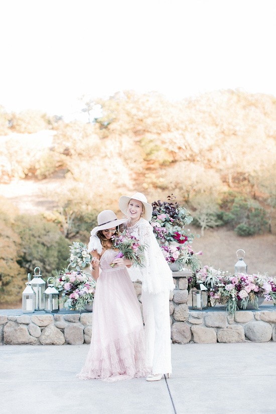 blush-and-burgundy-wedding-ideas