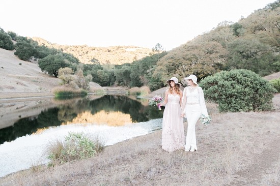 blush-and-burgundy-wedding-ideas
