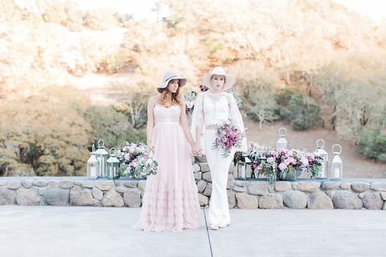 blush-and-burgundy-wedding-ideas