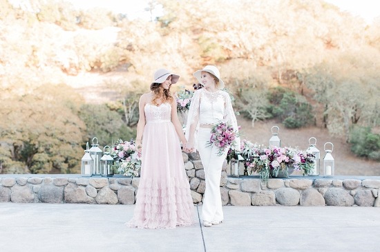 blush-and-burgundy-wedding-ideas