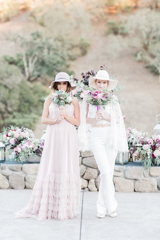 blush-and-burgundy-wedding-ideas