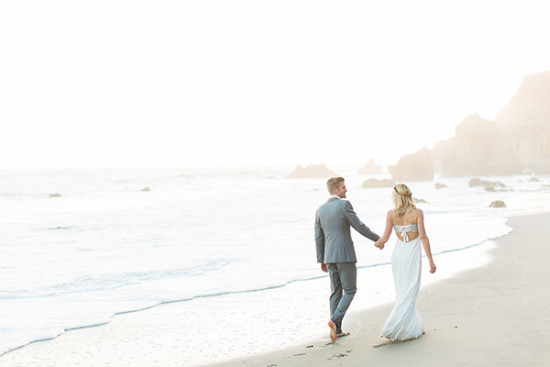 sunset beach wedding photo ideas