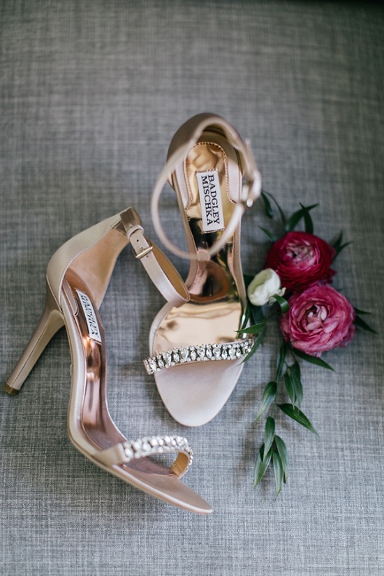 gold-white-and-navy-glam-wedding