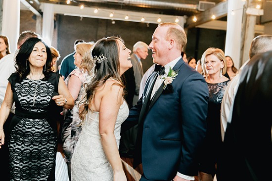 gold-white-and-navy-glam-wedding