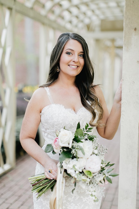 gold-white-and-navy-glam-wedding