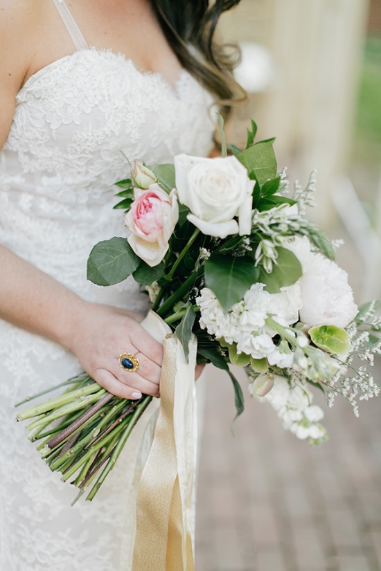 gold-white-and-navy-glam-wedding