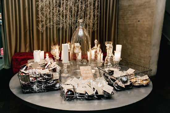 gold-white-and-navy-glam-wedding