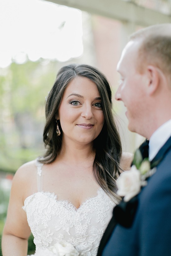 gold-white-and-navy-glam-wedding