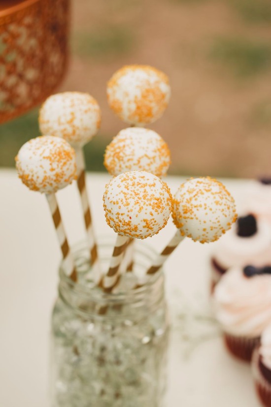 how-to-set-up-a-shabby-chic-dessert