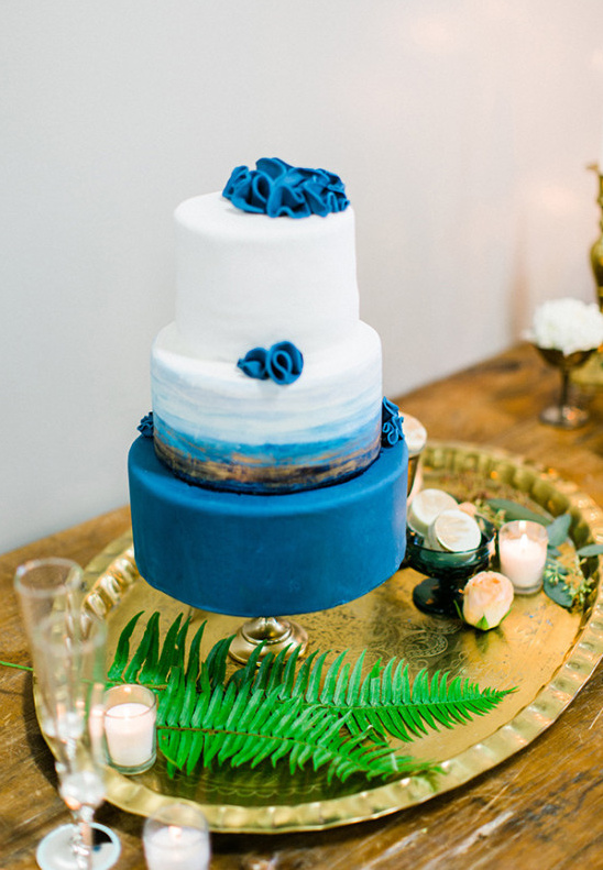 blue and gold ombre wedding cake