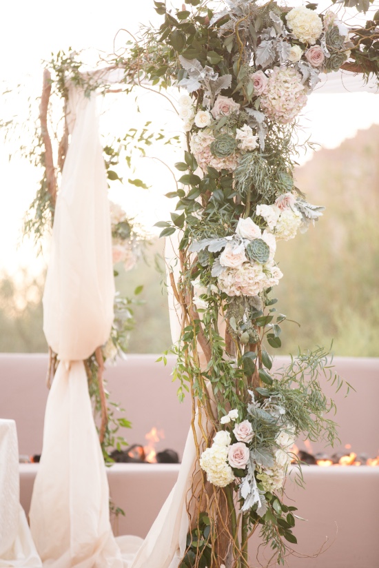 navy-and-pink-chic-desert-wedding