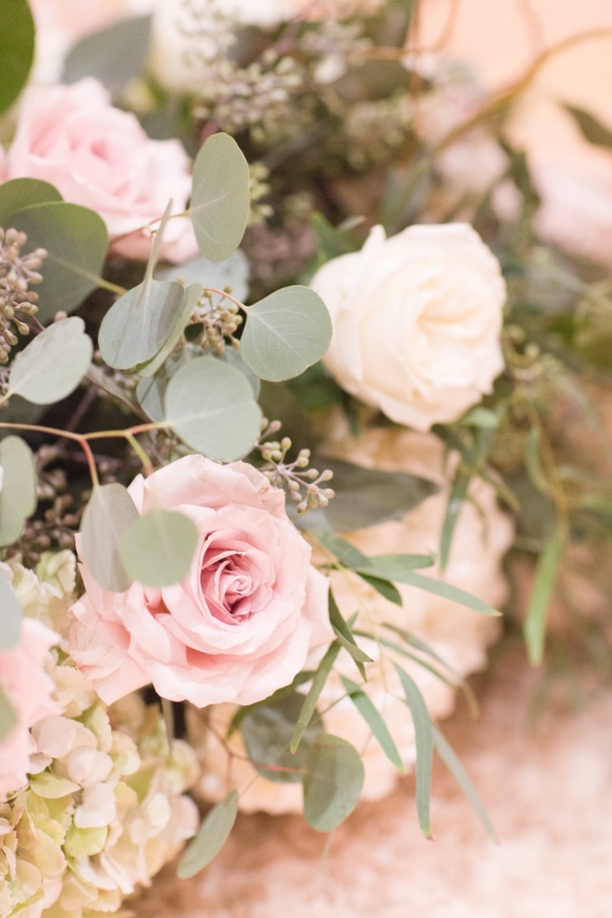 navy-and-pink-chic-desert-wedding