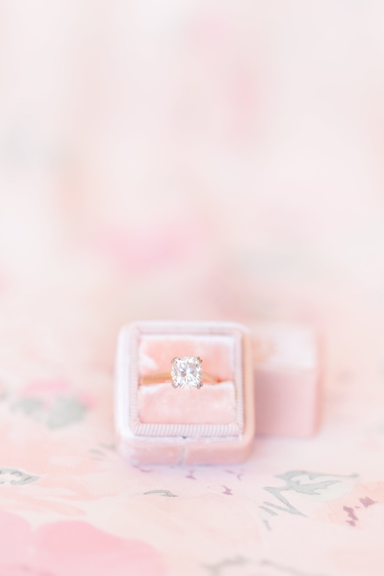 navy-and-pink-chic-desert-wedding
