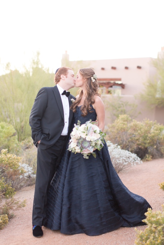 navy-and-pink-chic-desert-wedding
