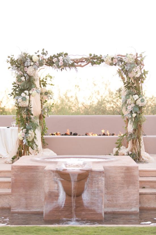 navy-and-pink-chic-desert-wedding