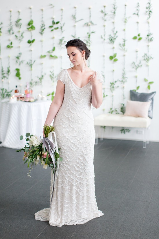 pink-and-grey-organic-modern-wedding
