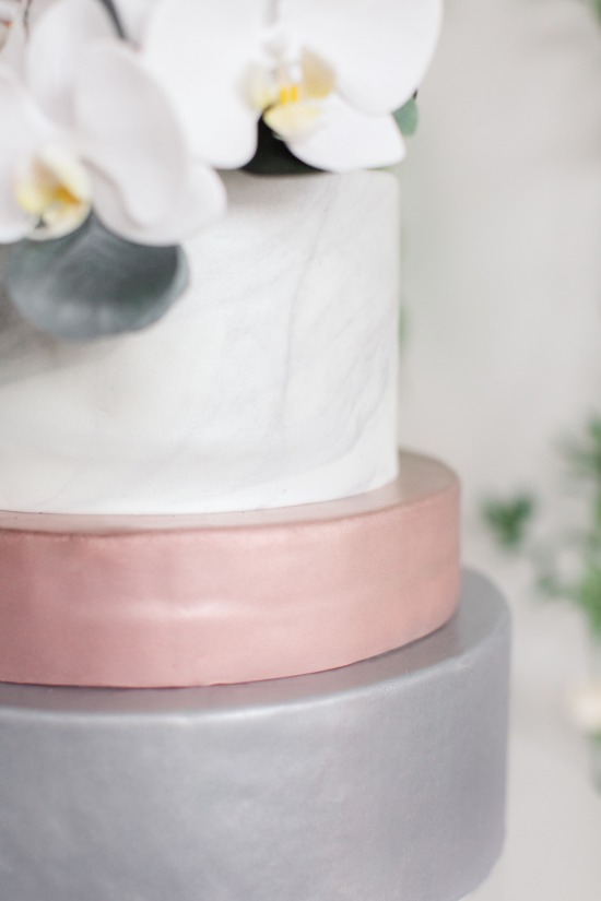 pink-and-grey-organic-modern-wedding