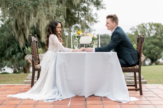 romantic-vow-renewal-at-sydonie-mansion