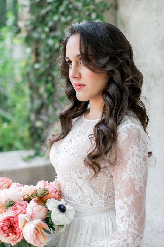 romantic-vow-renewal-at-sydonie-mansion