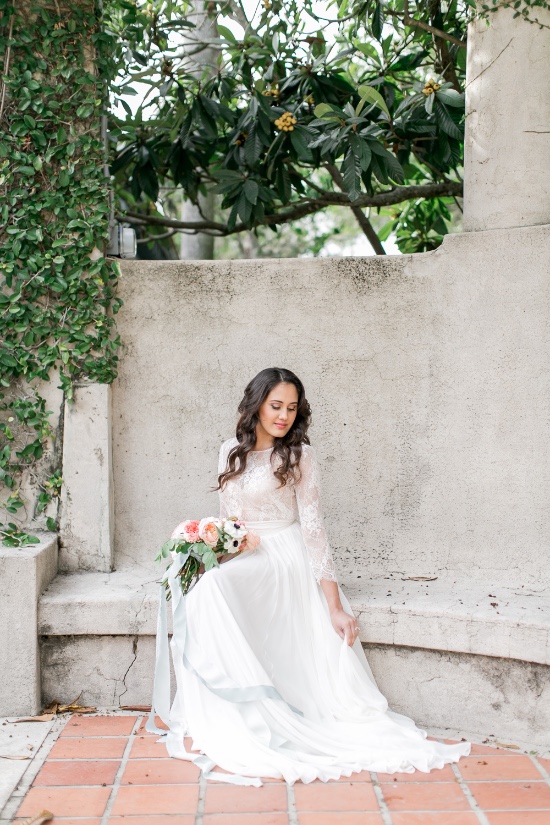romantic-vow-renewal-at-sydonie-mansion