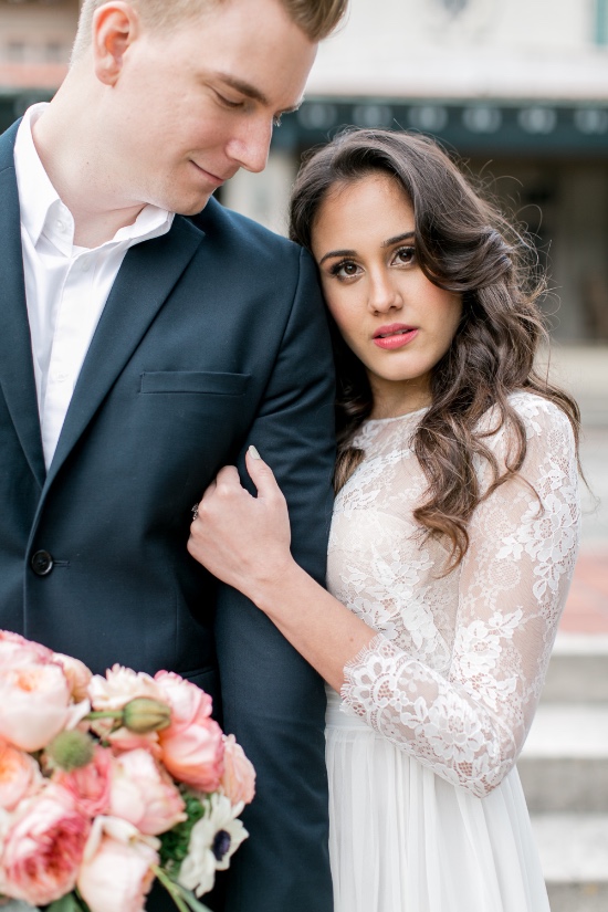 romantic-vow-renewal-at-sydonie-mansion