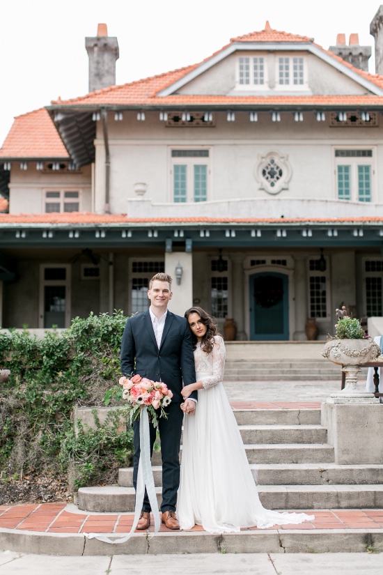 romantic-vow-renewal-at-sydonie-mansion