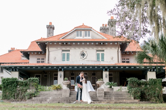 romantic-vow-renewal-at-sydonie-mansion