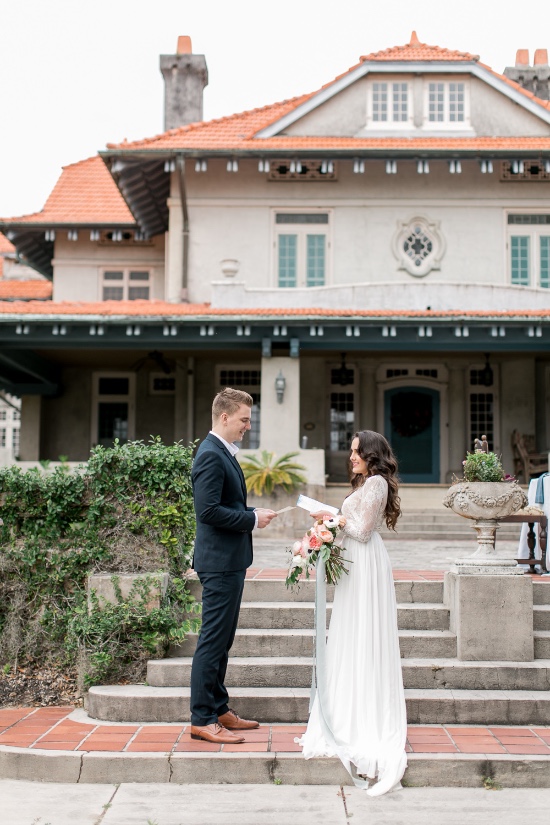 romantic-vow-renewal-at-sydonie-mansion