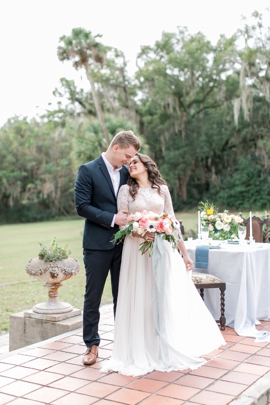 romantic-vow-renewal-at-sydonie-mansion