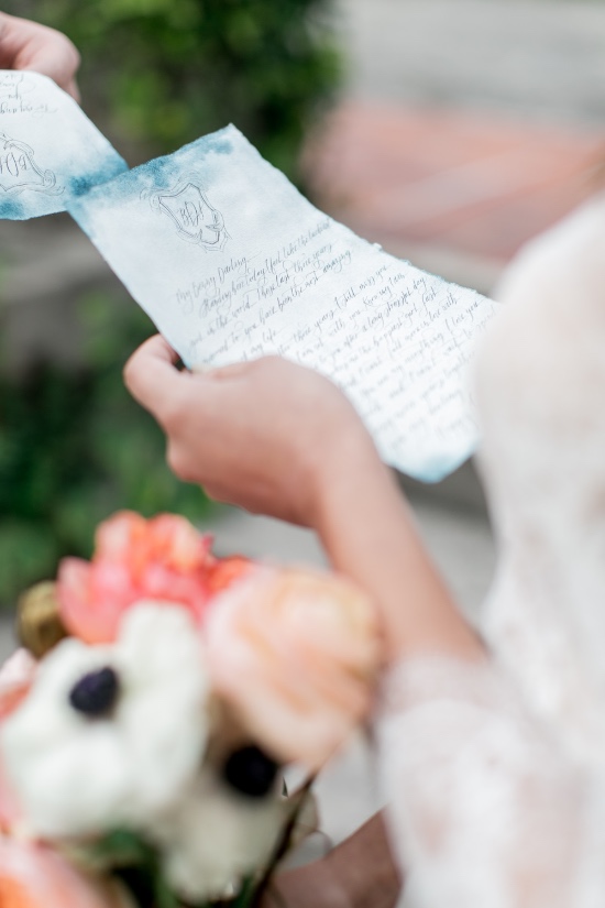 romantic-vow-renewal-at-sydonie-mansion