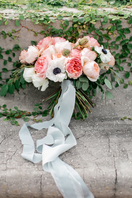 romantic-vow-renewal-at-sydonie-mansion