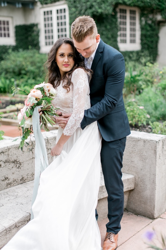 romantic-vow-renewal-at-sydonie-mansion